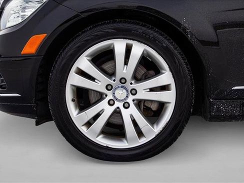 Used 2011 Mercedes-Benz C 300 4MATIC Sedan image 9