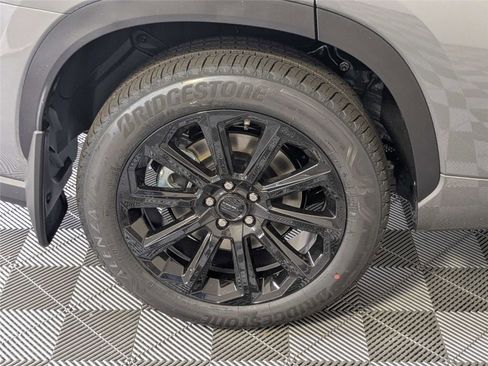 Certified 2026 Toyota Highlander Limited AWD/4WD image 7