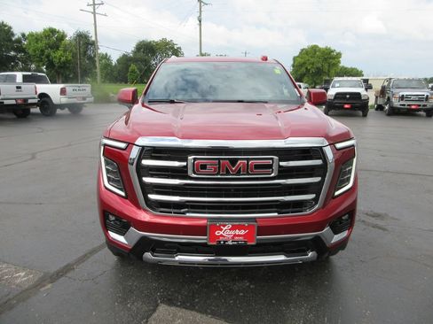 Certified 2026 GMC Yukon Elevation w/ Elevation Premium Package AWD/4WD image 13