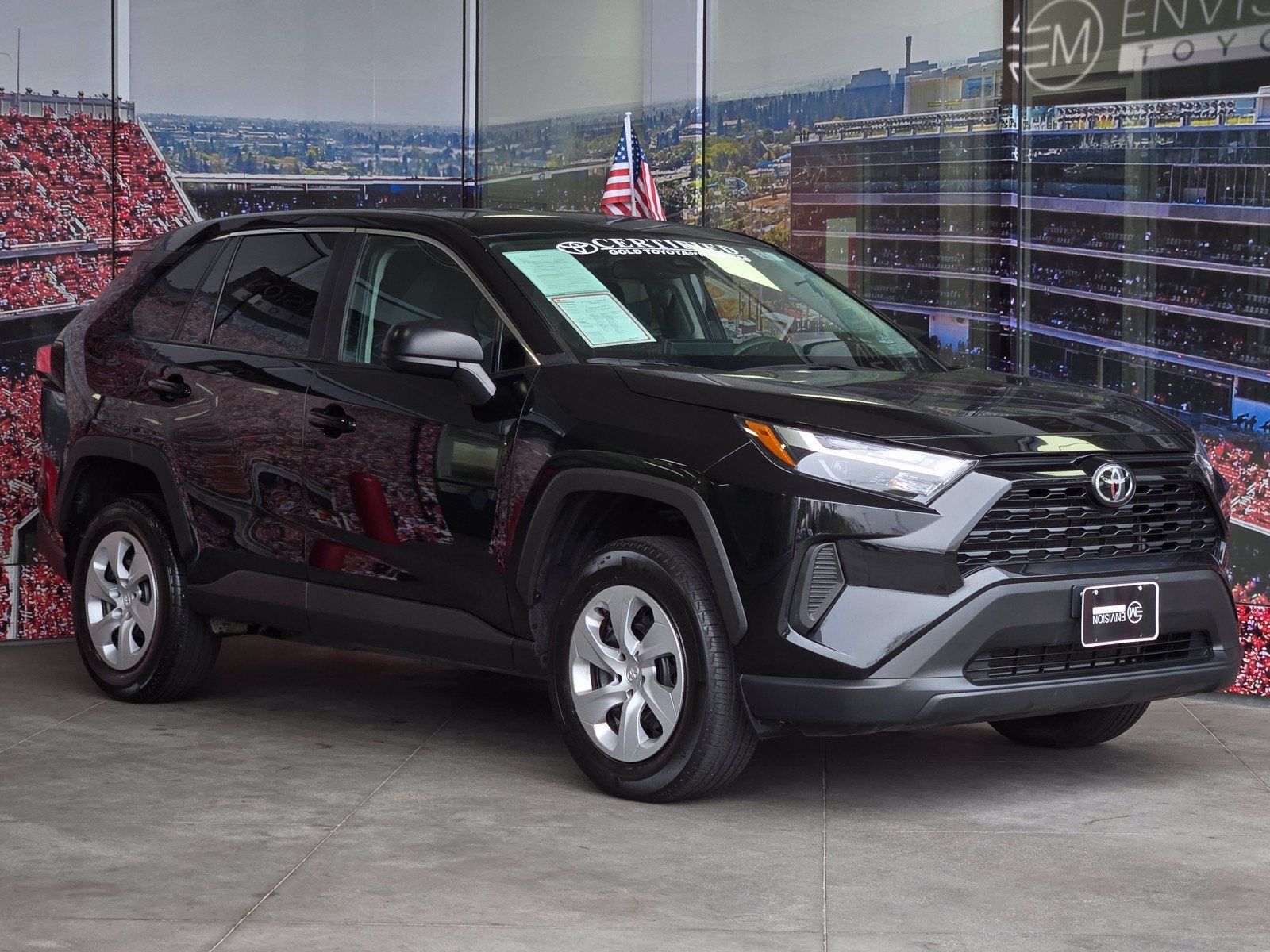 Certified 2025 Toyota RAV4 LE AWD/4WD image 1