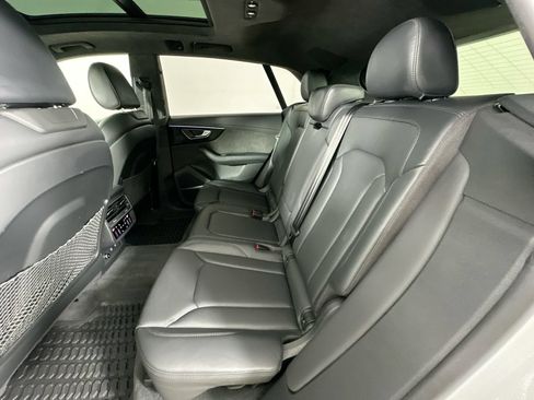 Used 2021 Audi Q8 Prestige w/ Prestige Package AWD/4WD image 38