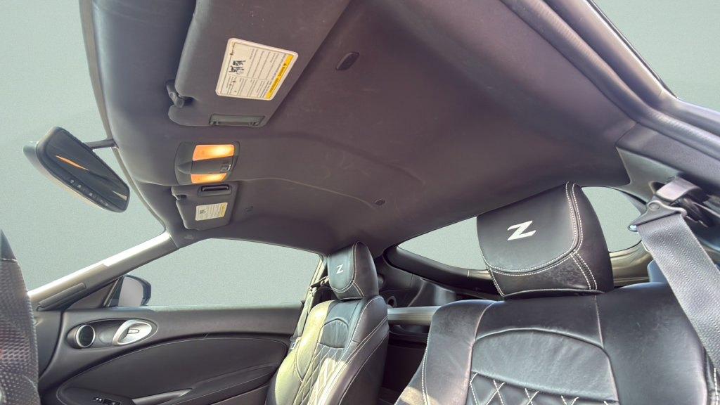 Used 2016 Nissan 370Z Coupe RWD image 17