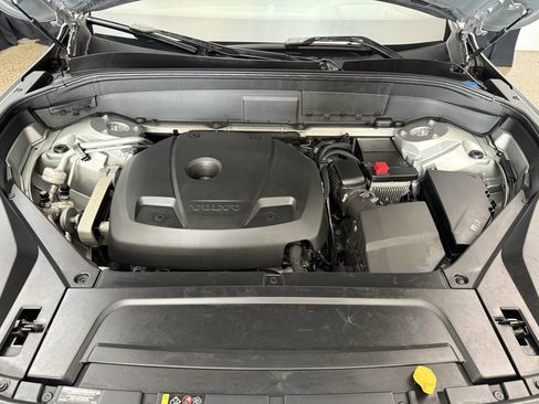 Used 2016 Volvo XC90 T6 R-Design w/ Vision Package image 27