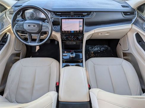 Used 2022 Jeep Grand Cherokee L Limited image 28