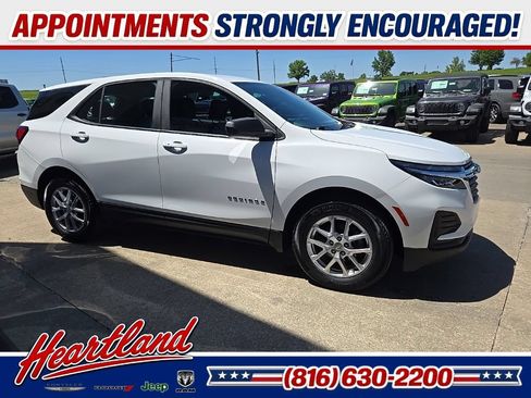 Used 2023 Chevrolet Equinox LS FWD image 13