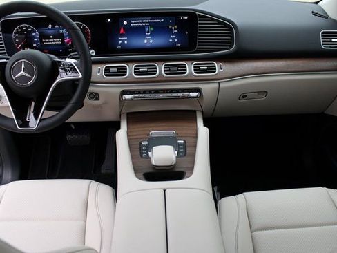 New 2025 Mercedes-Benz GLE 450 4MATIC image 44
