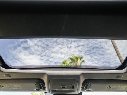 Used 2021 Toyota Mirai RWD image 16