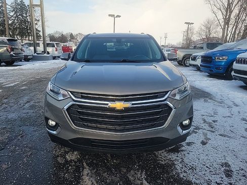 Used 2018 Chevrolet Traverse LT image 2