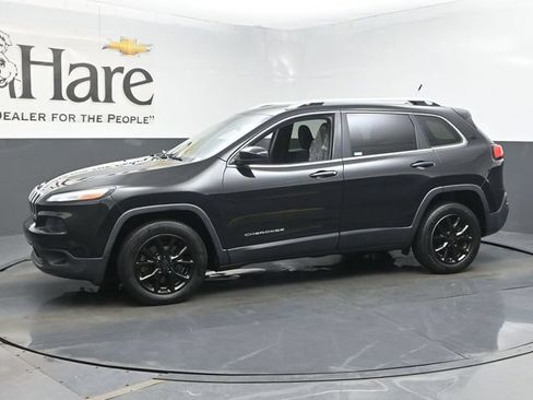 Used 2015 Jeep Cherokee Latitude w/ Cold Weather Group FWD image 31