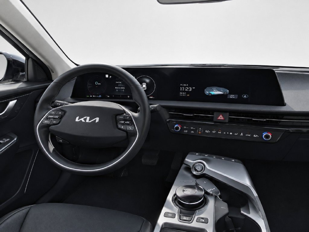 Certified 2024 Kia EV6 Wind AWD/4WD image 30