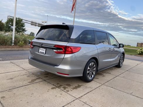 Used 2021 Honda Odyssey EX-L image 11