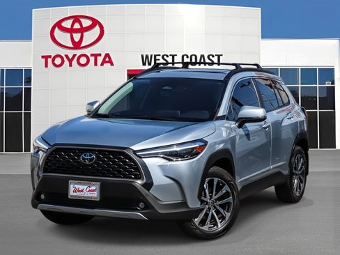 Used 2023 Toyota Corolla Cross XLE w/ Convenience Package image 1