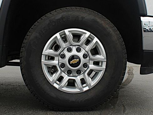 Used 2025 Chevrolet Silverado 2500 W/T w/ WT/CX Safety Package AWD/4WD image 30