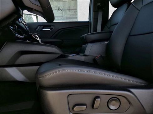 New 2026 GMC Canyon Elevation w/ Convenience Package image 9