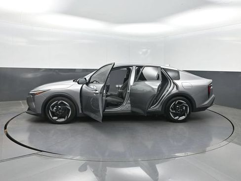 Used 2025 Kia K4 EX FWD image 34