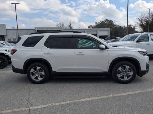 Used 2026 Honda Pilot EX-L image 2