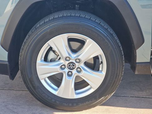 Used 2021 Toyota RAV4 XLE image 36