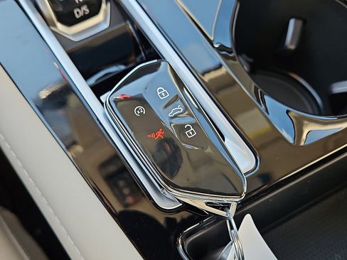 New 2026 Volkswagen Atlas SE image 21