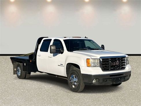 Used 2009 GMC Sierra 3500 SLT w/ SLT Convenience Package image 3