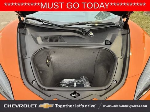 Used 2024 Chevrolet Corvette Stingray Coupe RWD image 31