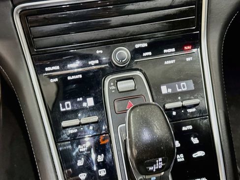 Certified 2023 Porsche Panamera 4 Platinum Edition AWD/4WD image 17