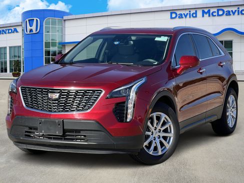 Used 2021 Cadillac XT4 Luxury w/ Cold Weather Package image 1