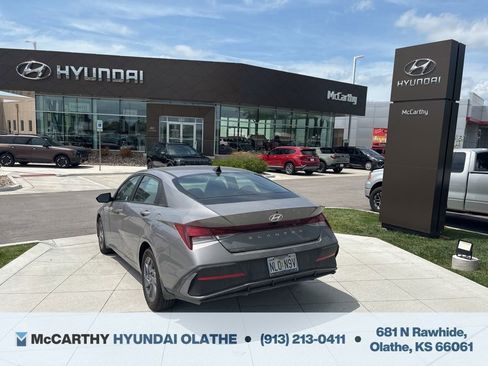 Used 2024 Hyundai Elantra SEL FWD image 10
