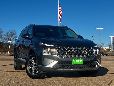 Used 2023 Hyundai Santa Fe SEL w/ Premium Package image 2