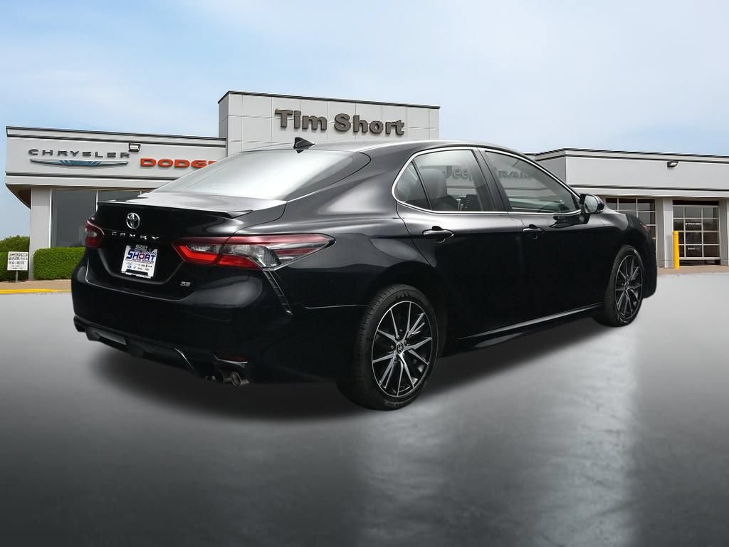 Used 2024 Toyota Camry SE FWD image 5