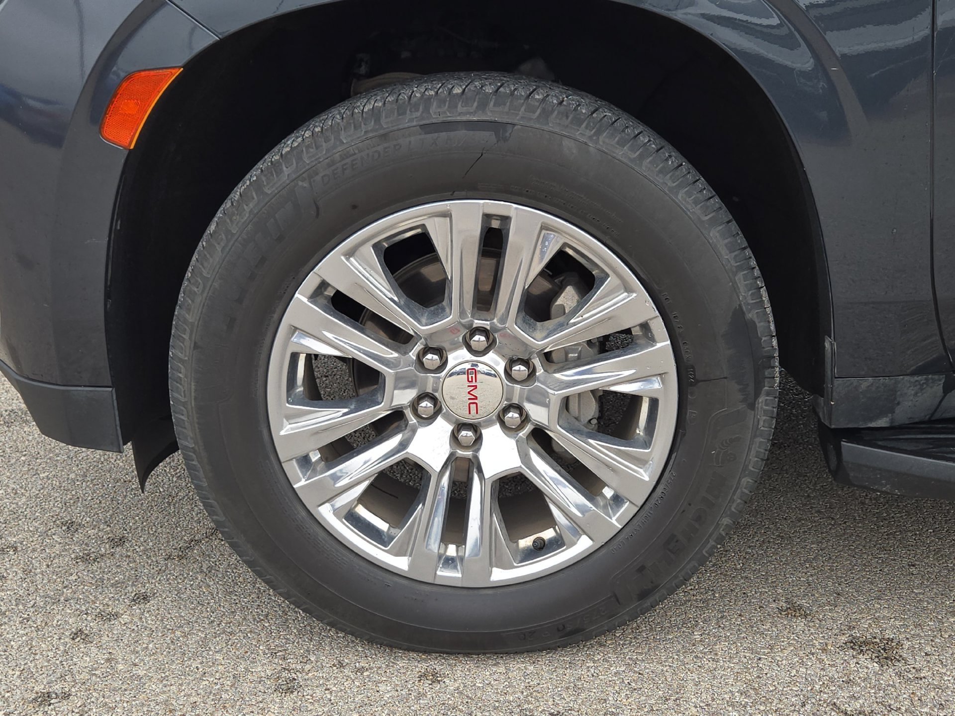 Used 2022 GMC Yukon Denali RWD image 11