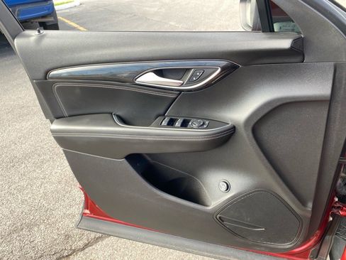 Used 2023 Buick Envision Preferred image 22