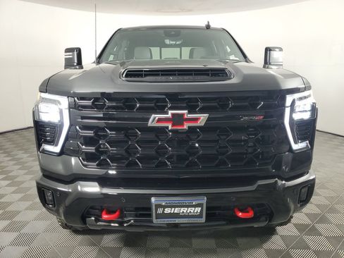 New 2026 Chevrolet Silverado 2500 ZR2 AWD/4WD image 9