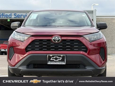 Used 2022 Toyota RAV4 LE image 3
