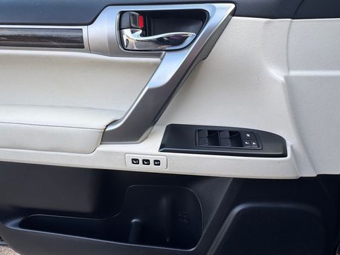 Used 2023 Lexus GX 460 Premium w/ Premium Package AWD/4WD image 18
