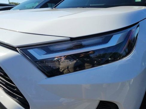 Used 2025 Toyota RAV4 XLE FWD image 10