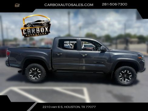 Used 2021 Toyota Tacoma TRD Off-Road w/ Technology Package AWD/4WD image 6