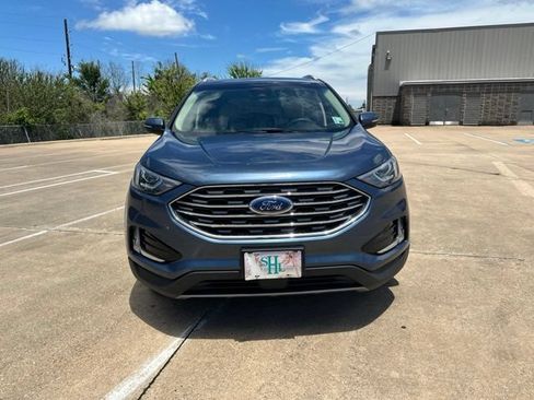 Used 2019 Ford Edge SEL w/ Equipment Group 201A FWD image 2