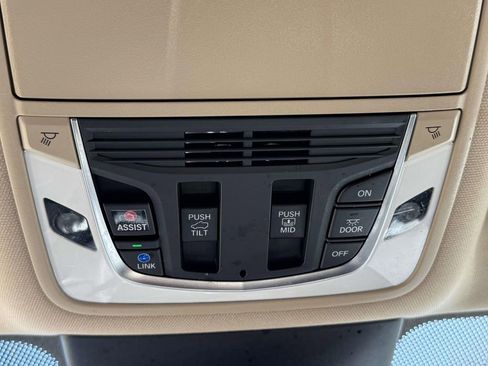 Used 2023 Acura MDX FWD image 26