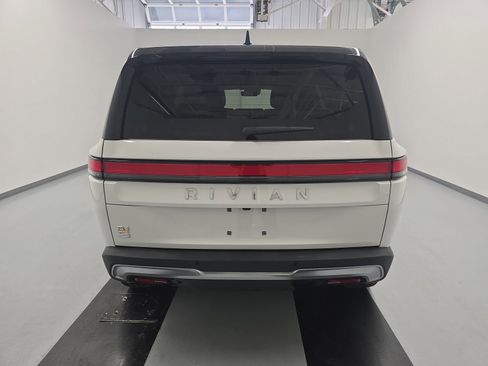 Used 2023 Rivian R1S Adventure AWD/4WD image 4