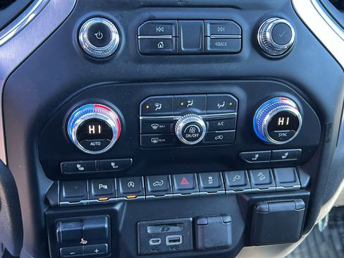 Used 2020 GMC Sierra 1500 SLE w/ SLE Value Package image 18