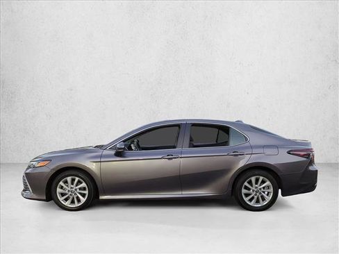 Used 2023 Toyota Camry LE FWD image 9