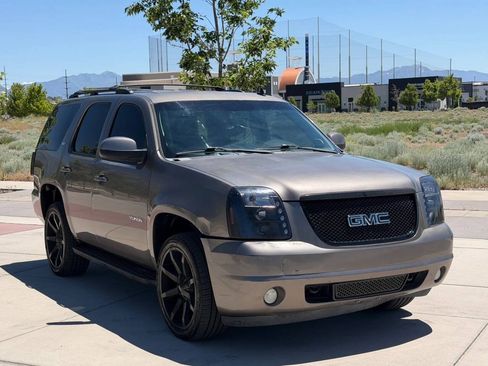 Used 2012 GMC Yukon SLT AWD/4WD image 3