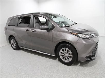 Certified 2023 Toyota Sienna LE