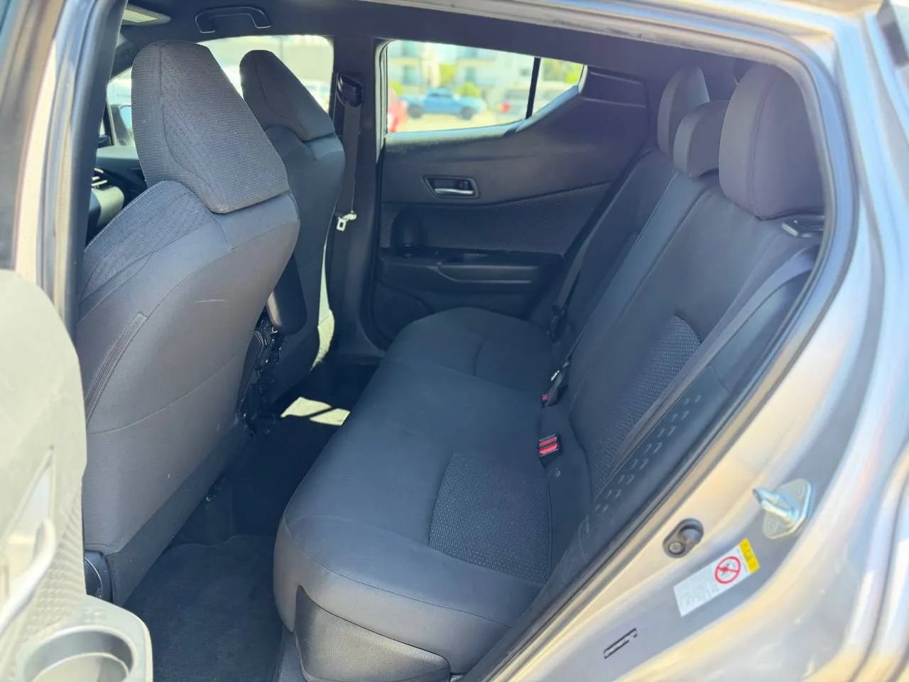 Used 2018 Toyota C-HR XLE FWD image 24