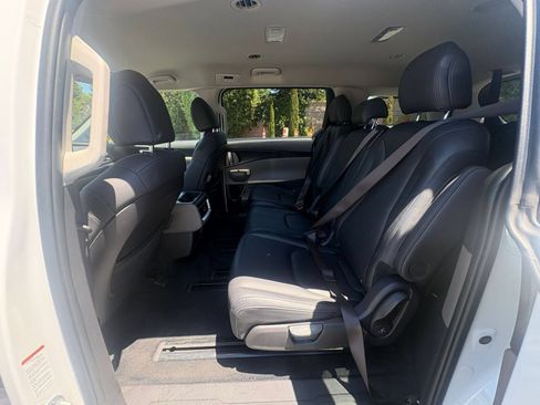 Used 2026 Kia Carnival FWD image 28