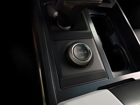 Used 2024 GMC Hummer EV 2X w/ LPO, Illumination Package image 17