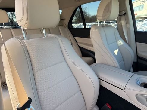 Used 2025 Mercedes-Benz GLE 350 4MATIC image 28
