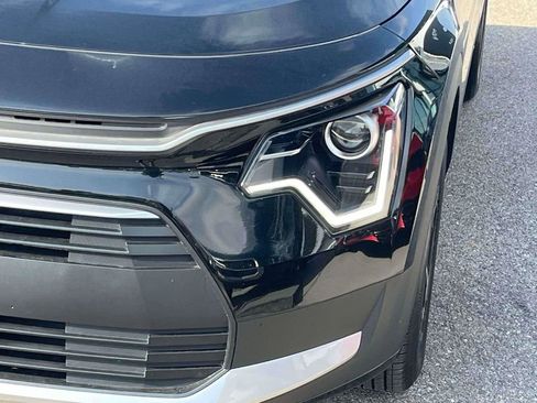 Certified 2025 Kia Niro EX image 34