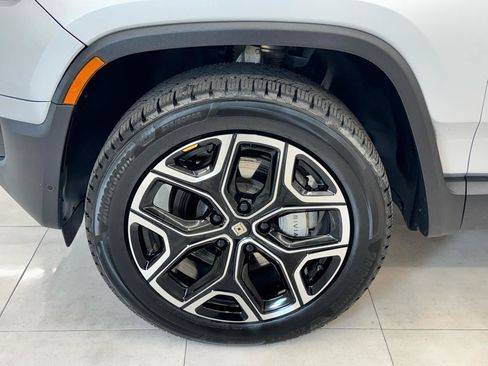 Used 2025 Rivian R1T Adventure AWD/4WD image 29
