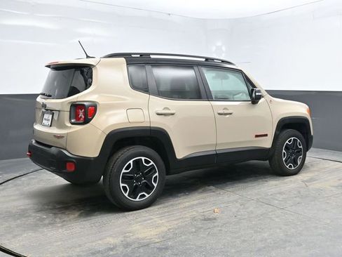 Used 2016 Jeep Renegade Trailhawk image 7